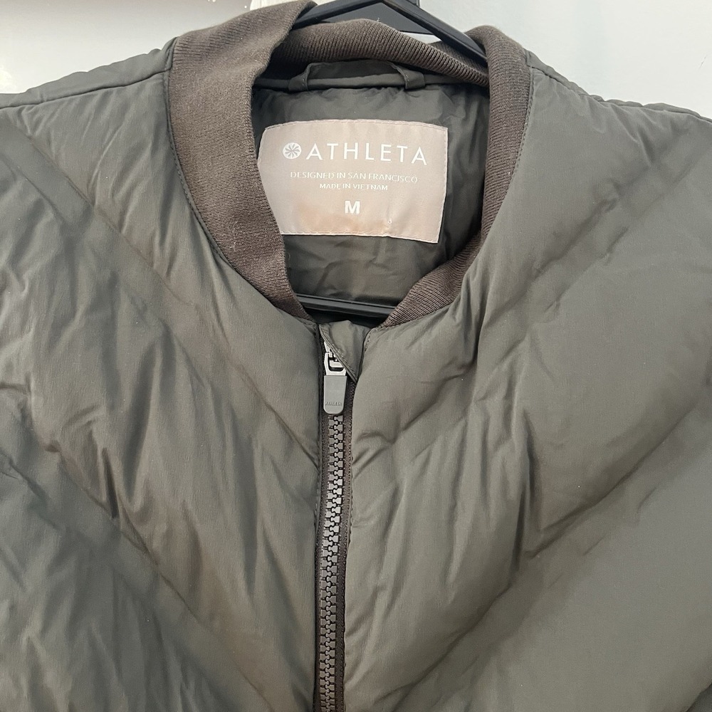 Athleta Inlet Vest Arbor Olive Green Size M water repellent fill goose down‎ - Picture 6 of 9